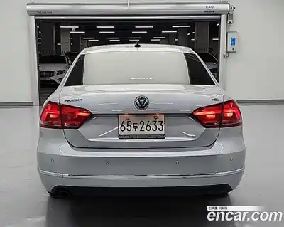 Volkswagen Passat 2013 2.0 Автомат в Москве № 169304, миниатюра 3