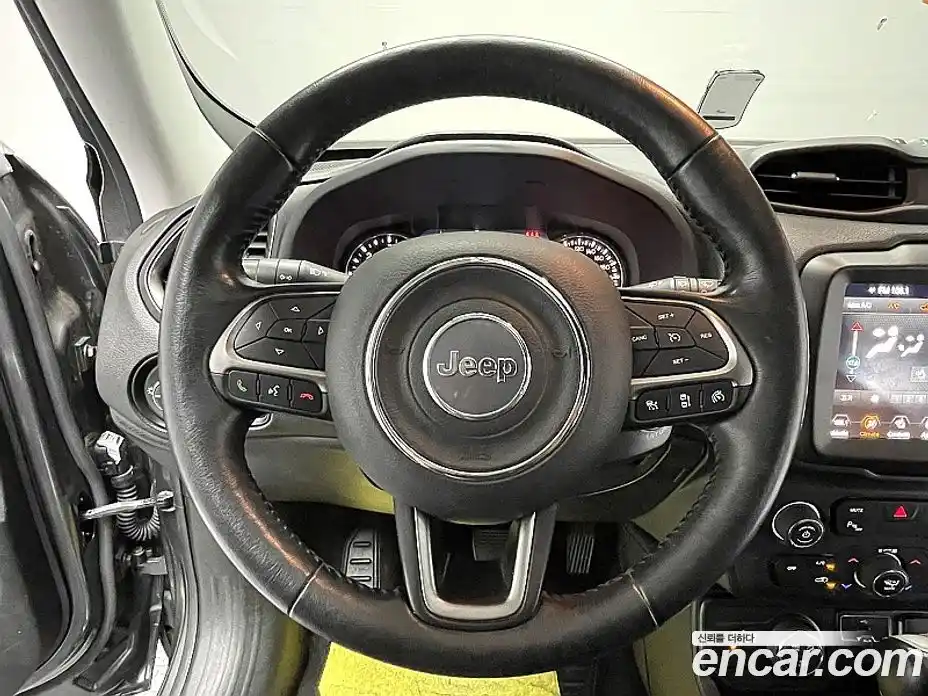 Jeep Renegade 2019 2.0 Автомат в Москве № 170070, фото 11