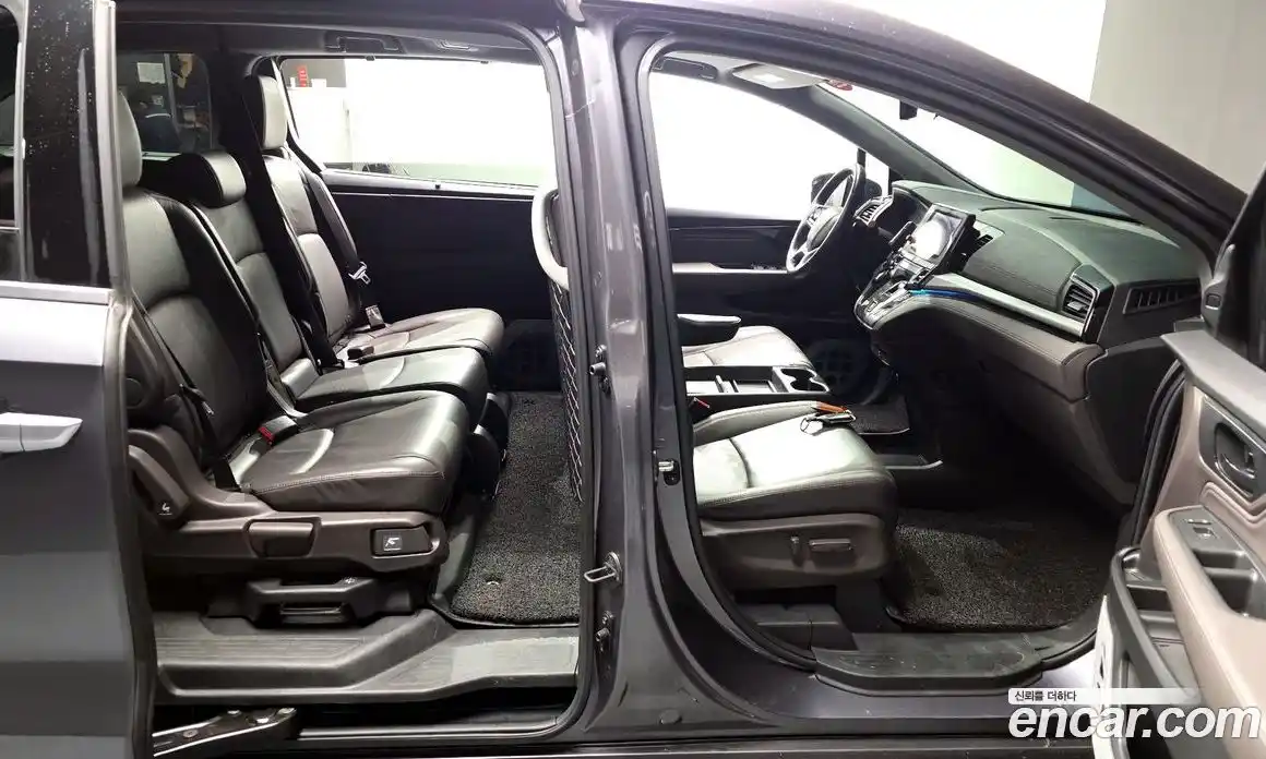 Honda Odyssey 2019 3.5 Автомат в Москве № 170440, фото 12