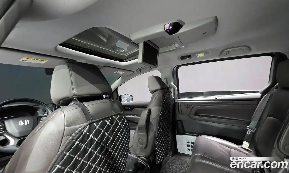 Honda Odyssey 2019 3.5 Автомат в Москве № 170440, фото 19