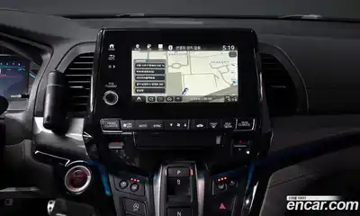 Honda Odyssey 2019 3.5 Автомат в Москве № 170440, миниатюра 5