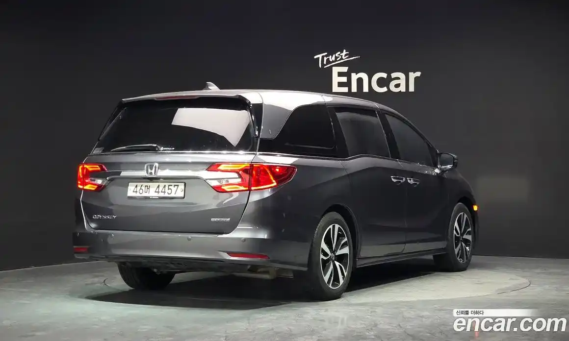 Honda Odyssey 2019 3.5 Автомат в Москве № 170440, фото 7