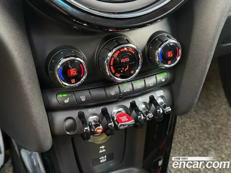 Mini Cooper 2021 2.0 Автомат в Москве № 172483, фото 17