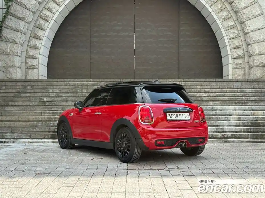 Mini Cooper 2021 2.0 Автомат в Москве № 172483, фото 7