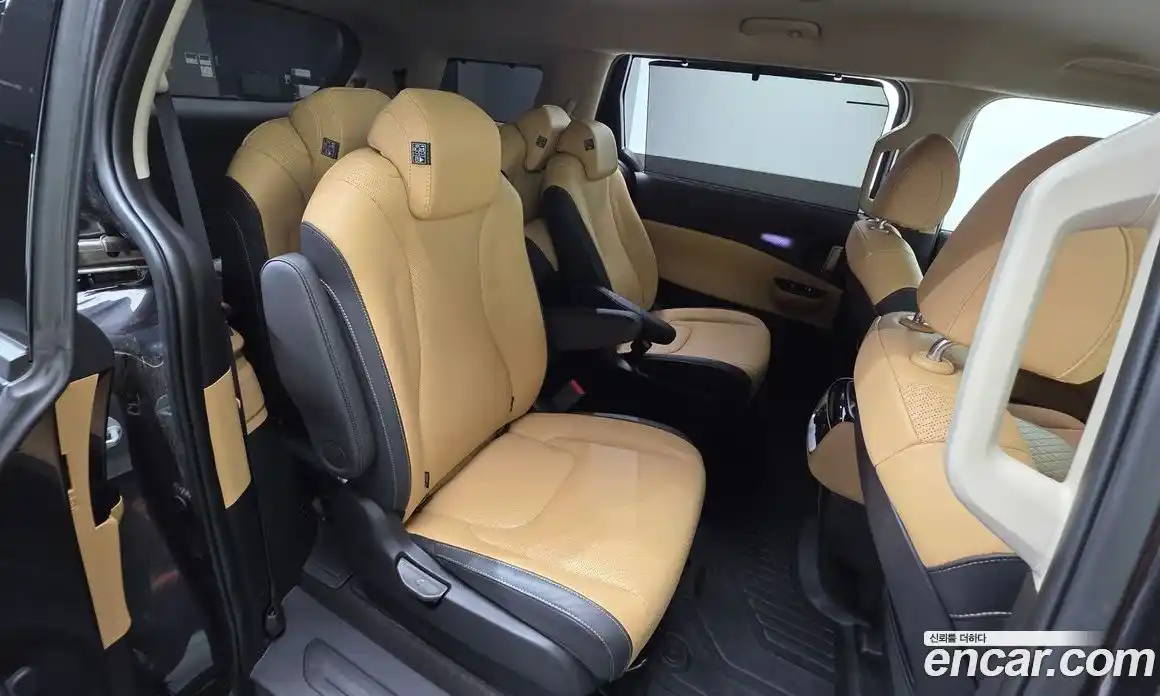 Kia Canival 2023 3.5 Автомат в Москве № 17495, фото 19