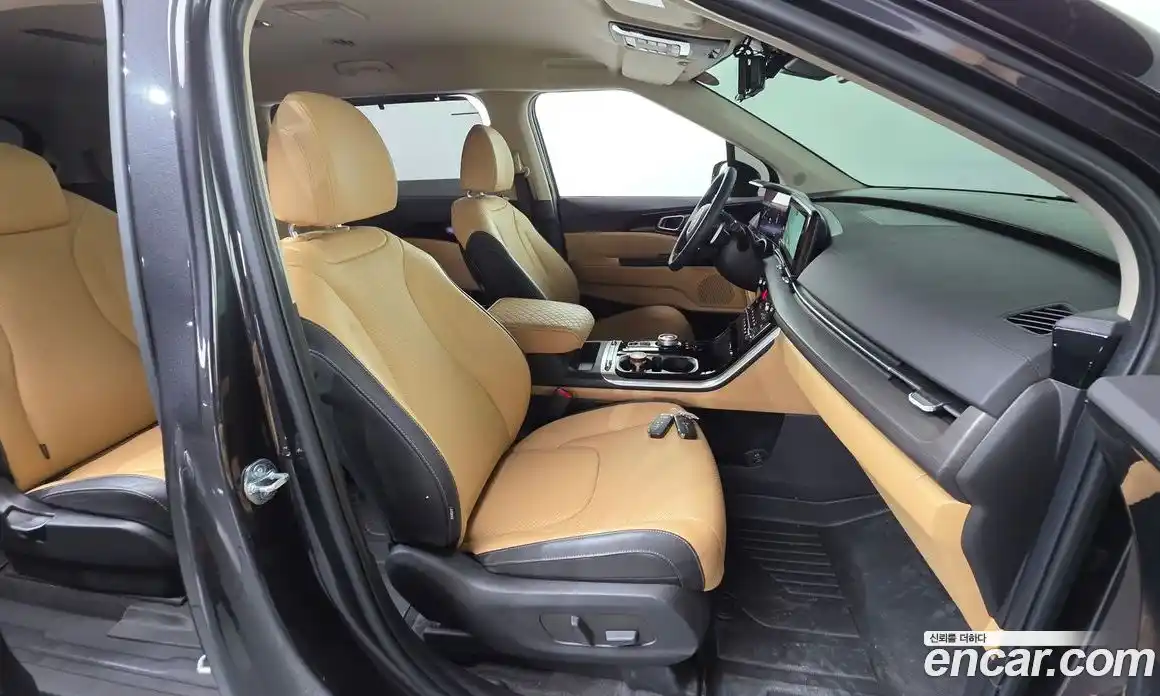 Kia Canival 2023 3.5 Автомат в Москве № 17495, фото 10