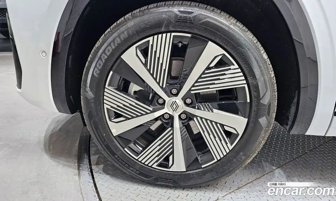 Renault Grand Koleos 2025 1.5 Автомат в Москве № 176335, фото 3