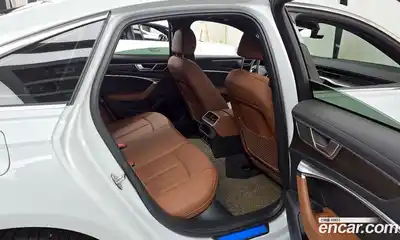 Audi A6 2023 2.0 Автомат в Москве № 176383, миниатюра 2