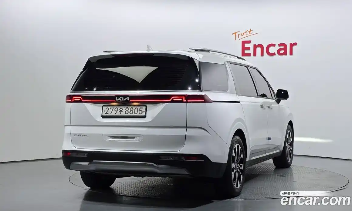 Kia Canival 2023 2.2 Автомат в Москве № 18443, фото 11