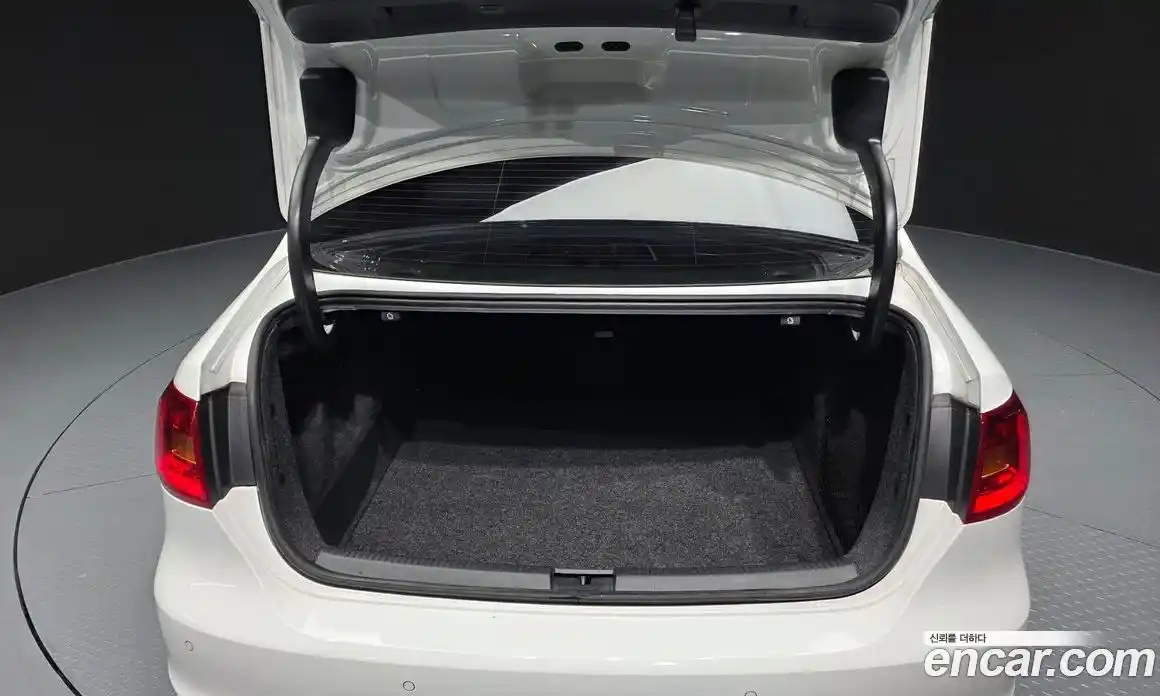 Volkswagen Jetta 2014 2.0 Автомат в Москве № 185297, фото 3