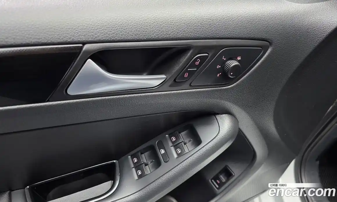 Volkswagen Jetta 2014 2.0 Автомат в Москве № 185297, фото 9