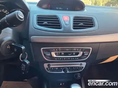 Renault SM3 2010 1.6 Автомат в Москве № 186162, миниатюра 9