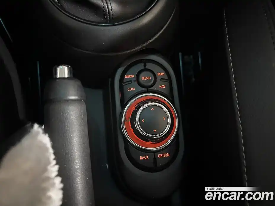 Mini Cooper 2022 1.5 Автомат в Москве № 187860, фото 11