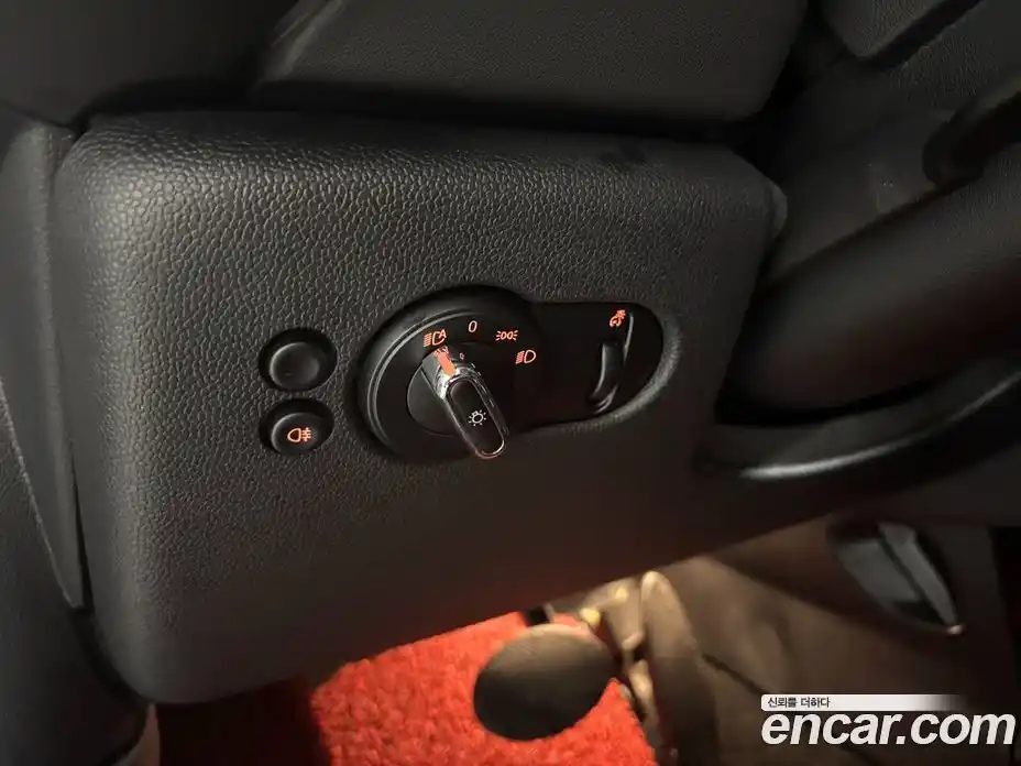 Mini Cooper 2022 1.5 Автомат в Москве № 187860, фото 13