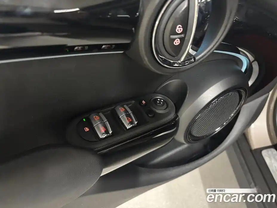 Mini Cooper 2022 1.5 Автомат в Москве № 187860, фото 14