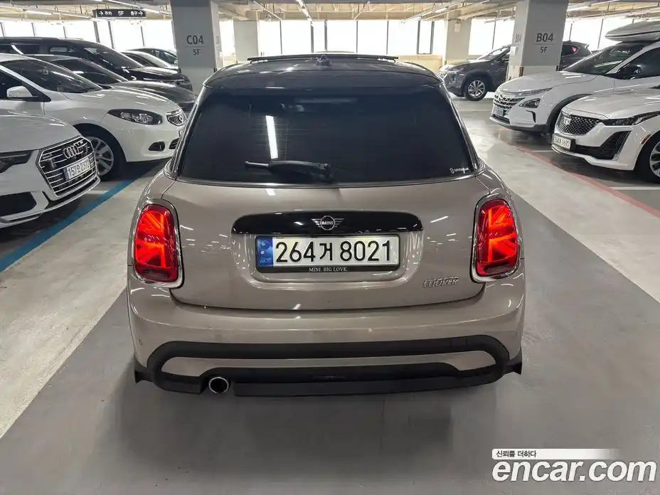 Mini Cooper 2022 1.5 Автомат в Москве № 187860, фото 4