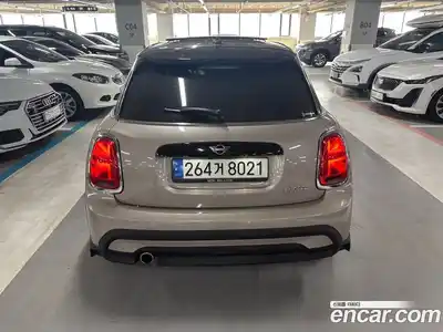 Mini Cooper 2022 1.5 Автомат в Москве № 187860, миниатюра 4