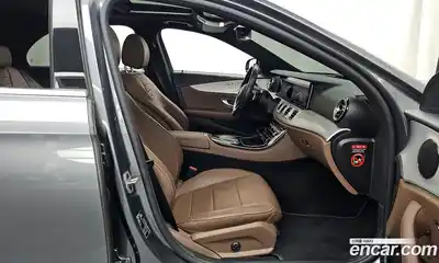 Mercedes-Benz E-Class 2021 2.0 Автомат в Москве № 194268, миниатюра 3