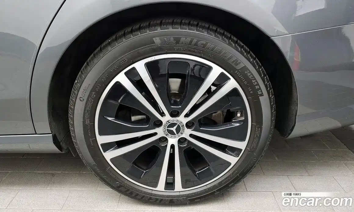 Mercedes-Benz E-Class 2021 2.0 Автомат в Москве № 194268, фото 9