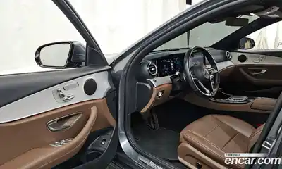 Mercedes-Benz E-Class 2021 2.0 Автомат в Москве № 194268, миниатюра 10