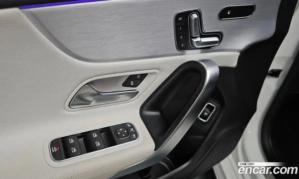 Mercedes-Benz CLA-Class 2021 2.0 Автомат в Москве № 195035, фото 13