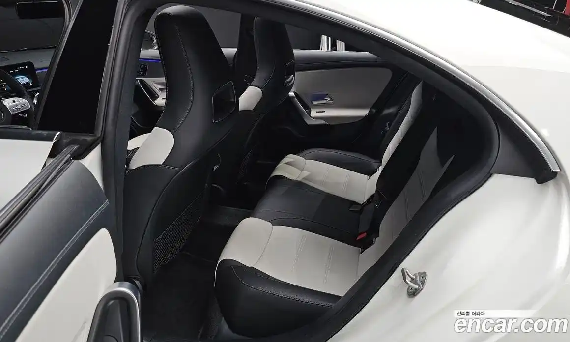 Mercedes-Benz CLA-Class 2021 2.0 Автомат в Москве № 195035, фото 3