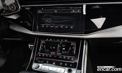 Audi Q8 2022 3.0 Автомат в Москве № 196388, миниатюра 4