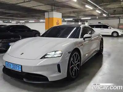 Porsche Taycan, 2025