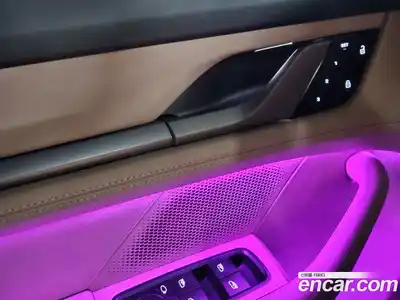 Porsche Taycan 2025 Автомат в Москве № 197784, миниатюра 11