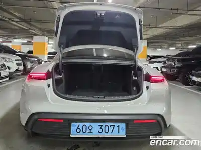 Porsche Taycan 2025 Автомат в Москве № 197784, миниатюра 8