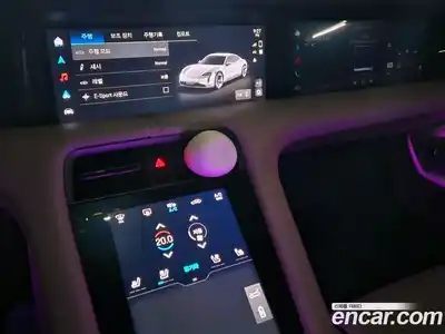 Porsche Taycan 2025 Автомат в Москве № 197784, миниатюра 10