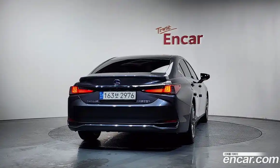 Lexus ES 2022 2.5 Автомат в Москве № 198815, фото 13