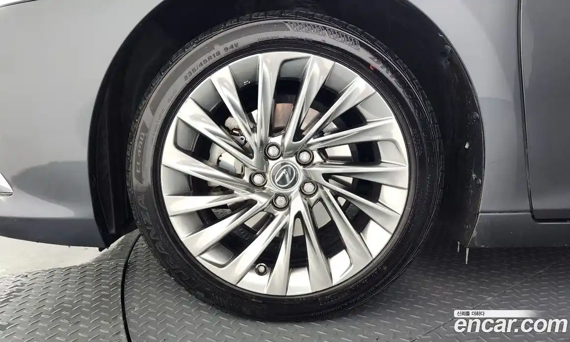 Lexus ES 2022 2.5 Автомат в Москве № 198815, фото 14