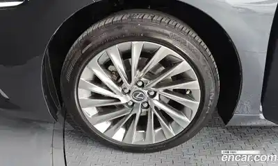 Lexus ES 2022 2.5 Автомат в Москве № 198848, миниатюра 2