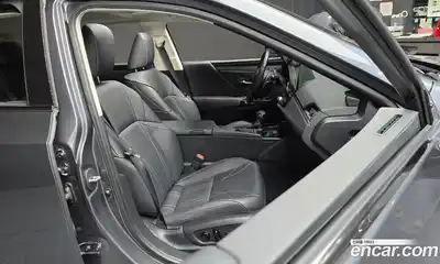 Lexus ES 2022 2.5 Автомат в Москве № 198848, миниатюра 4