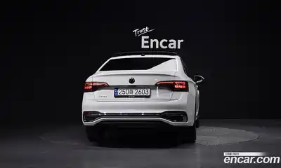 Volkswagen Jetta 2023 1.5 Автомат в Москве № 198983, миниатюра 8