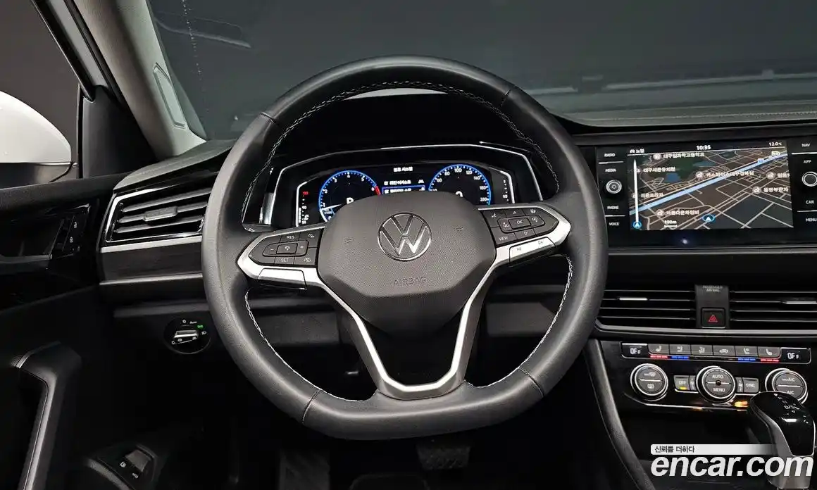 Volkswagen Jetta 2023 1.5 Автомат в Москве № 198983, фото 9