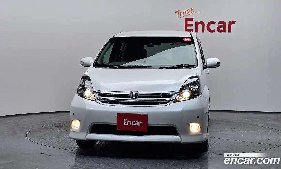 Toyota Isis 2009 1.8 Автомат в Москве № 199683, фото 20