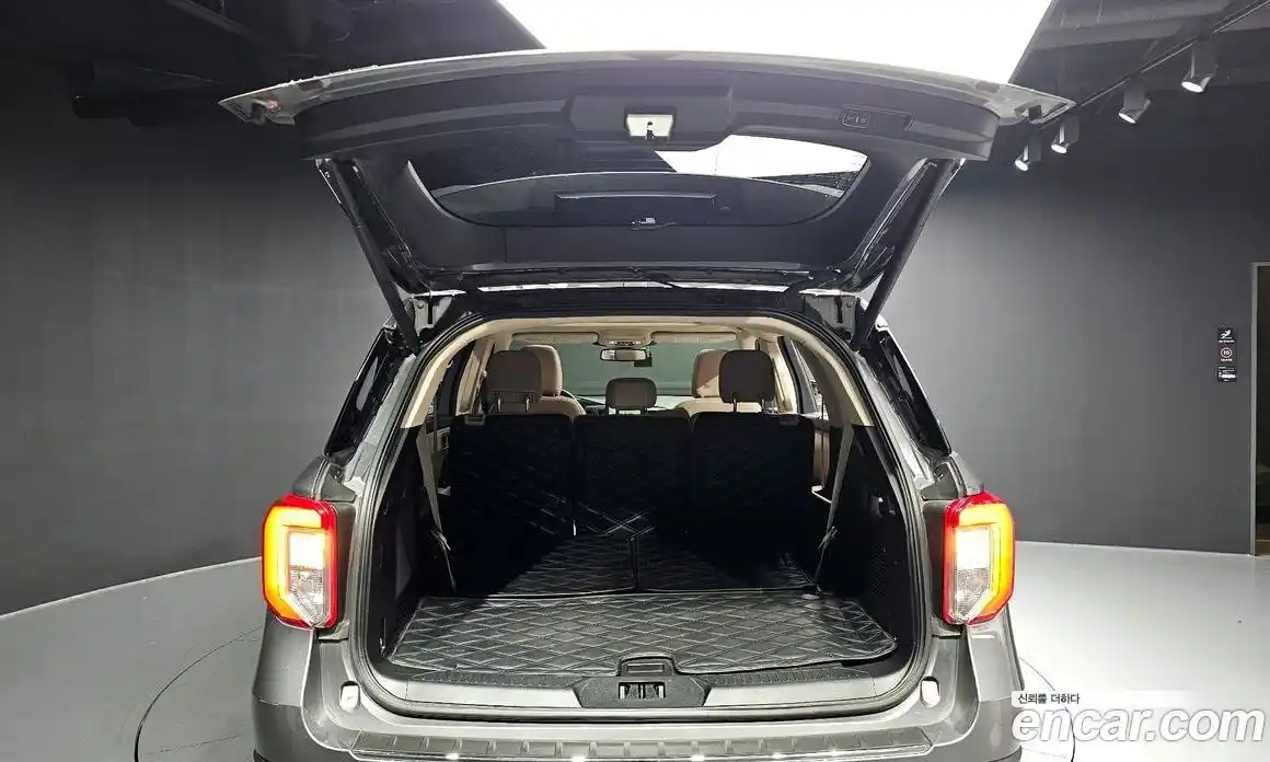 Ford Explorer 2021 2.3 Автомат в Москве № 199893, фото 19