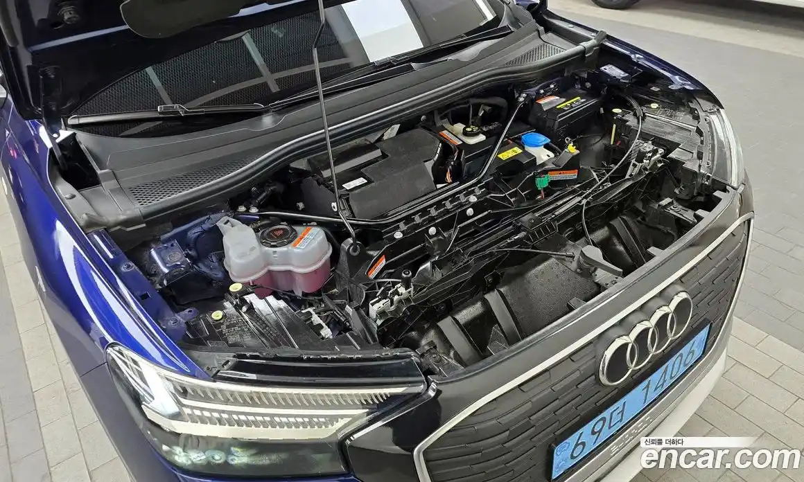 Audi Q4 e-tron 2023 0.2 Автомат в Москве № 205629, фото 6