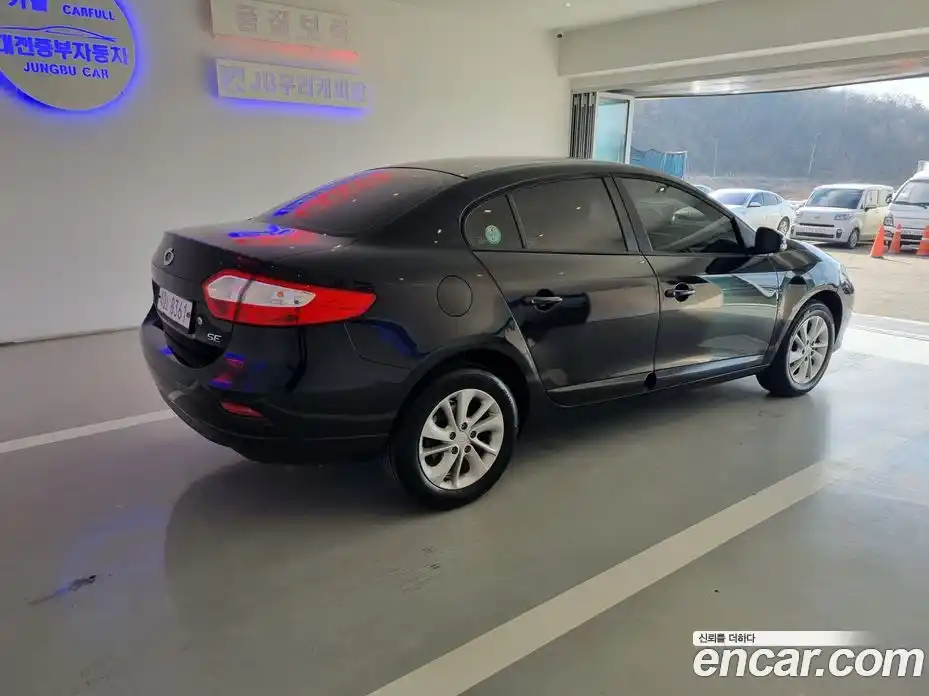 Renault SM3 2015 1.6 Автомат в Москве № 210097, фото 14