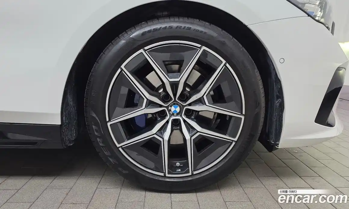 BMW 5-Series 2025 2.0 Автомат в Москве № 210161, фото 1