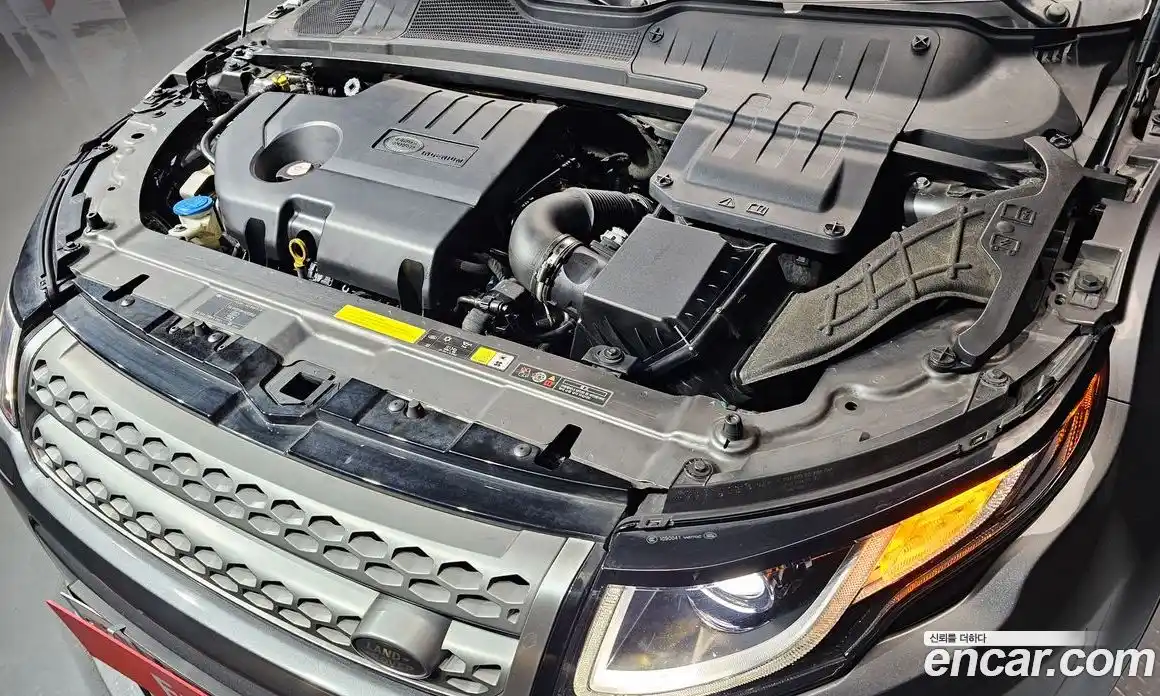 Land Rover Range-Rover Evoque 2017 2.0 Автомат в Москве № 213619, фото 15