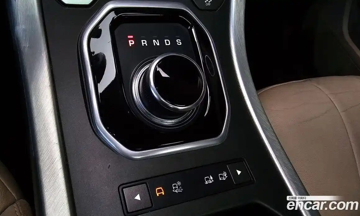 Land Rover Range-Rover Evoque 2017 2.0 Автомат в Москве № 213619, фото 17