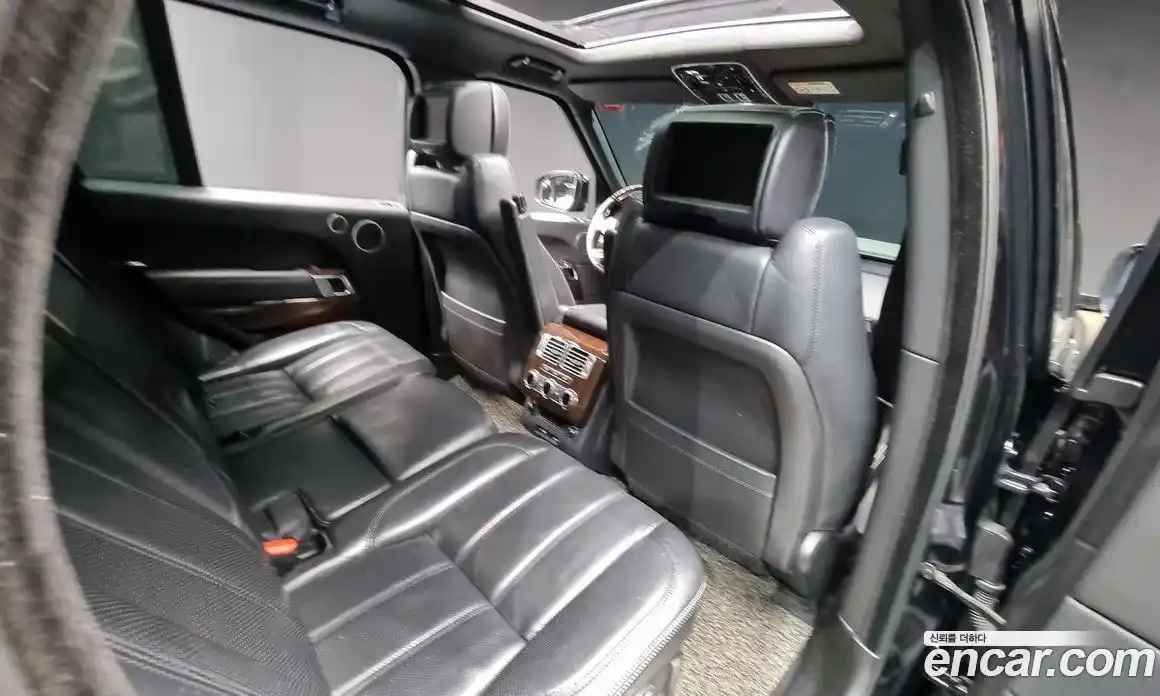 Land Rover Range-Rover 2015 4.4 Автомат в Москве № 213752, фото 12