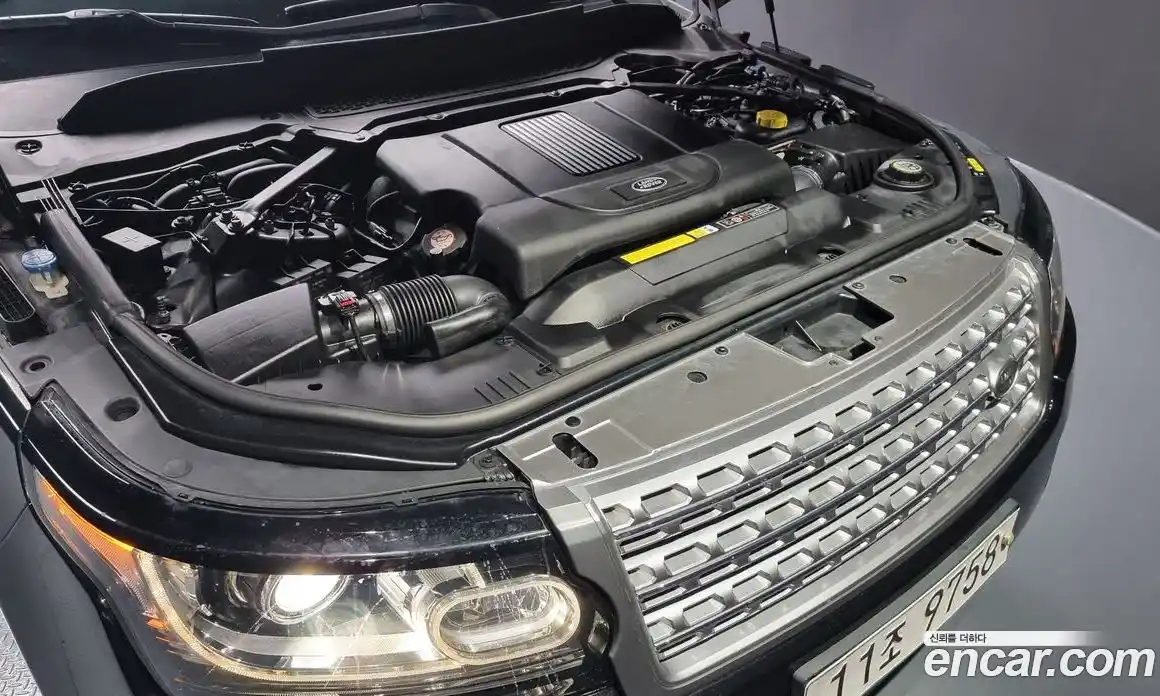 Land Rover Range-Rover 2015 4.4 Автомат в Москве № 213752, фото 6