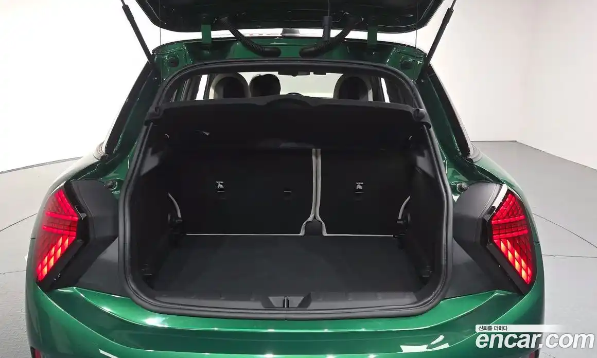 Mini Cooper 2025 2.0 Автомат в Москве № 213971, фото 13