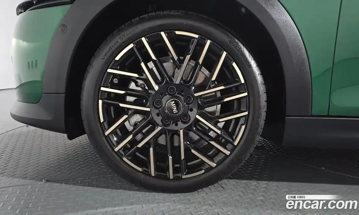 Mini Cooper 2025 2.0 Автомат в Москве № 213971, фото 16