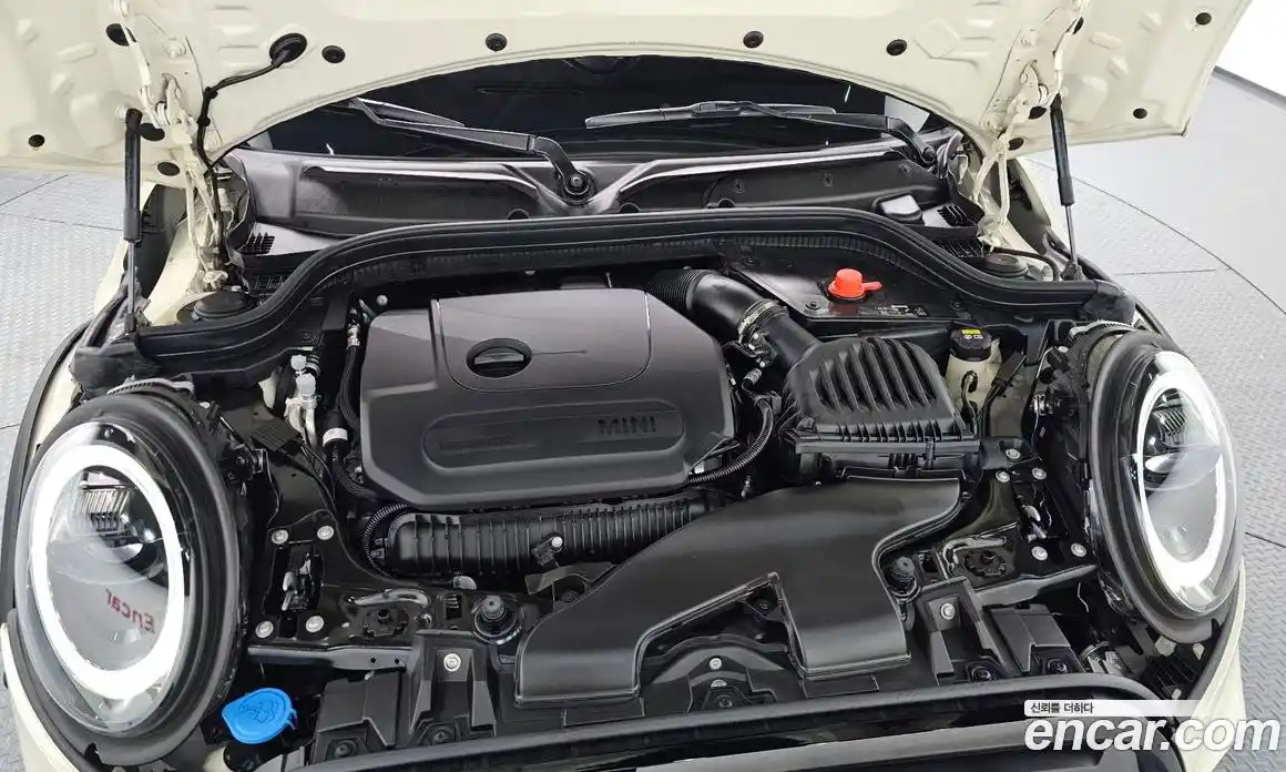 Mini Cooper 2022 2.0 Автомат в Москве № 214007, фото 1