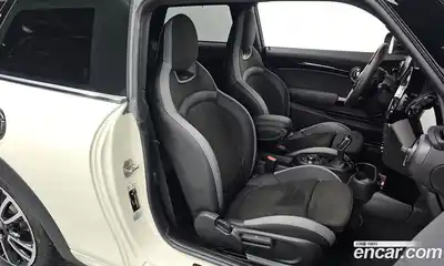 Mini Cooper 2022 2.0 Автомат в Москве № 214007, миниатюра 10